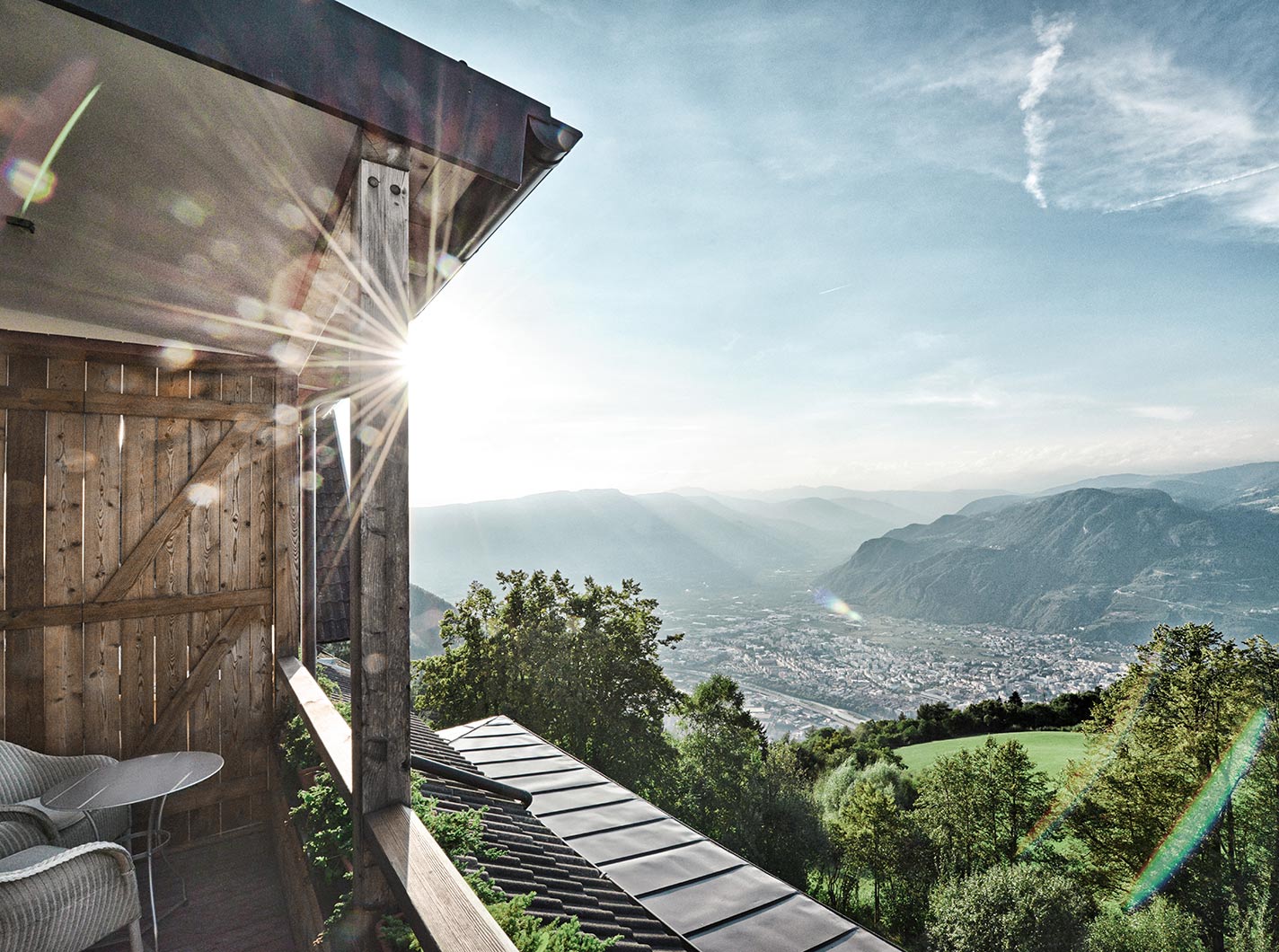 Pretty Hotels: A Room with a View in the Alps (Image 3)