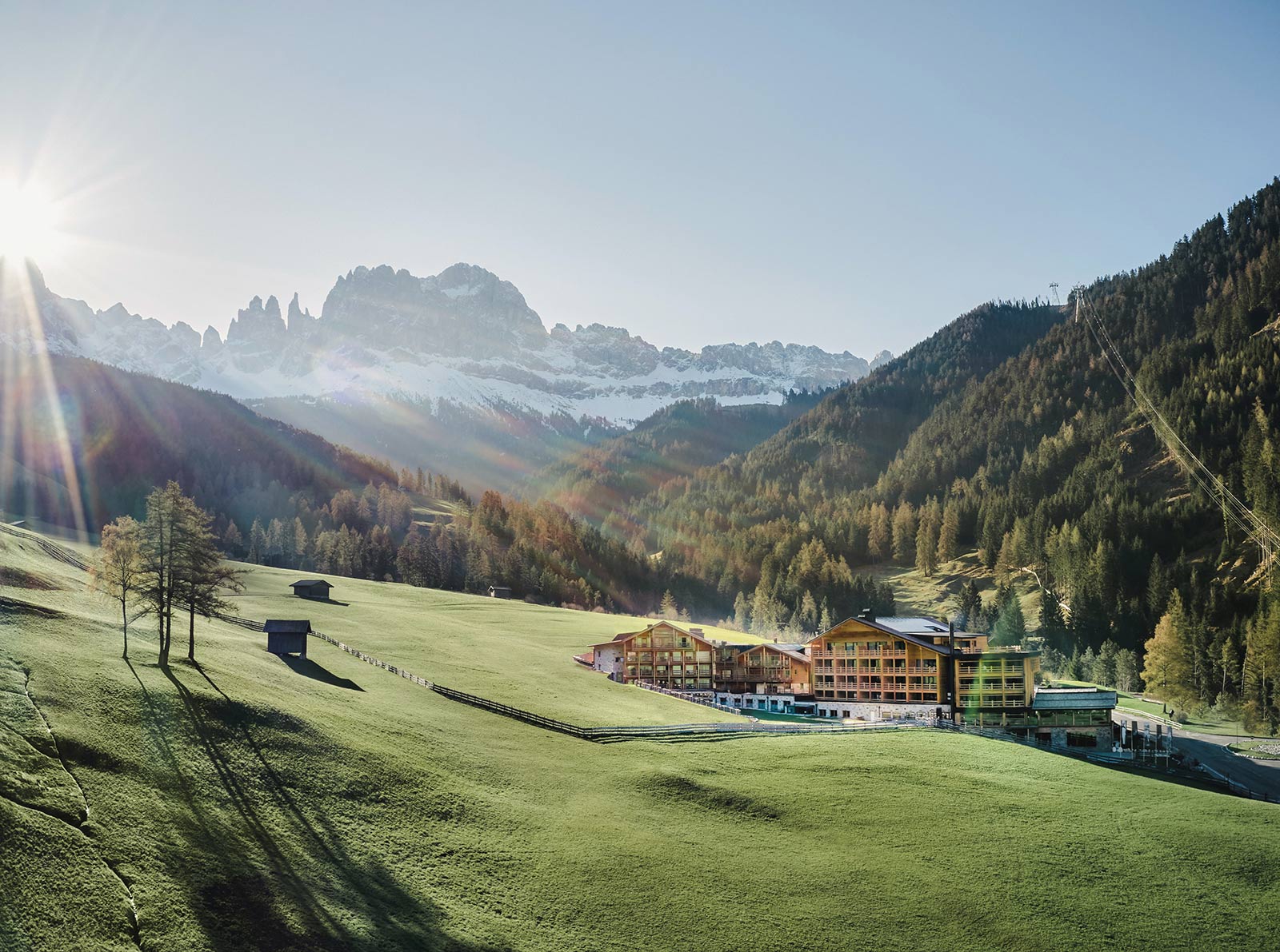 Pretty Hotels: A Room with a View in the Alps (Image 1)