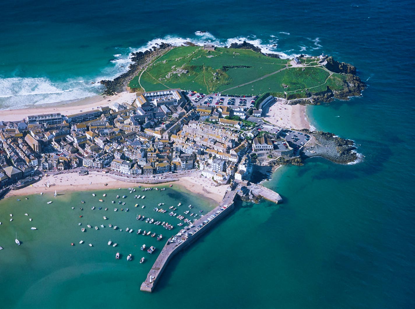 Trevose Harbour House, St. Ives / Cornwall › Pretty Hotels