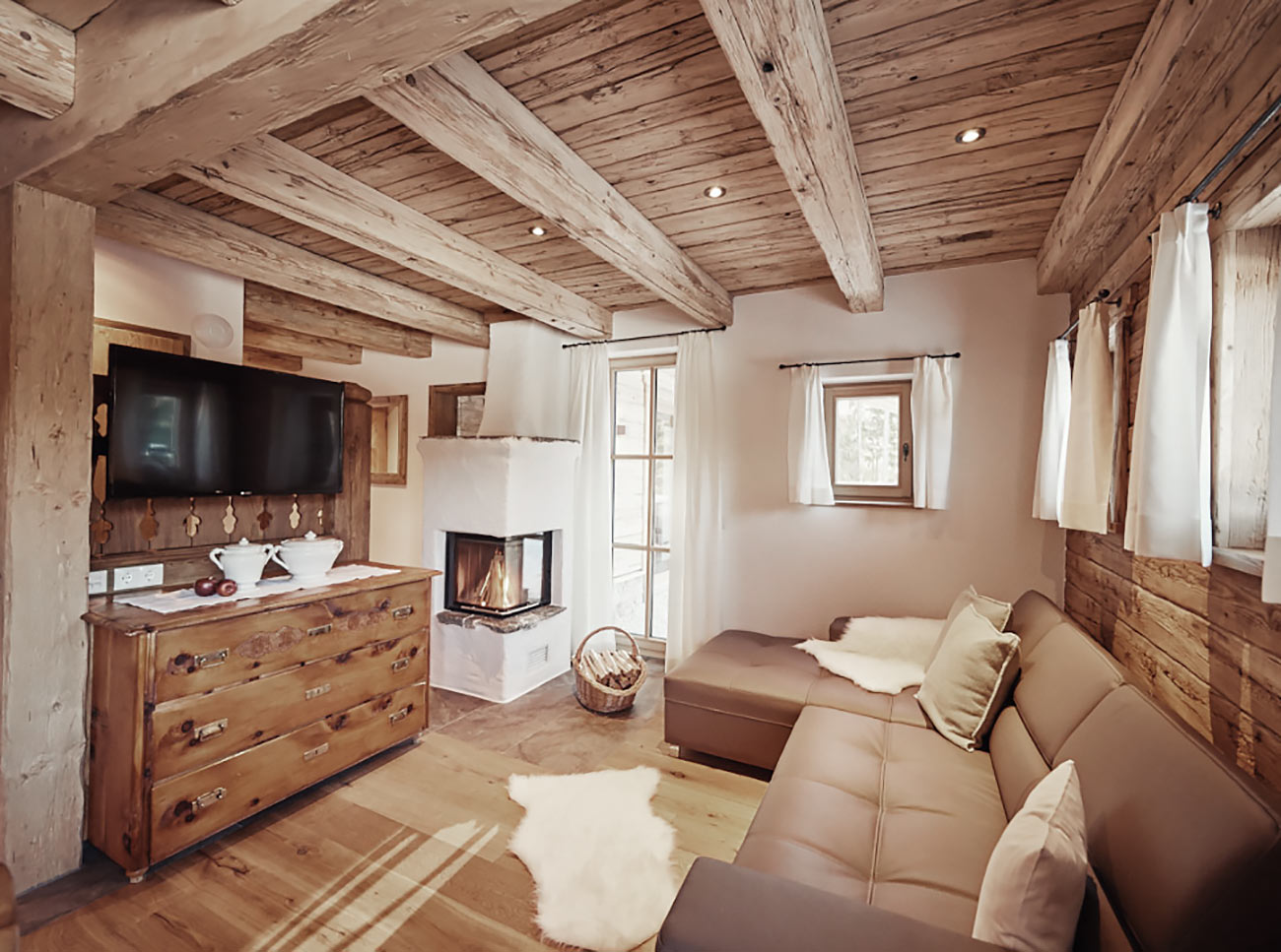 Pretty Hotels: Almidylle Chalets (Image 1)