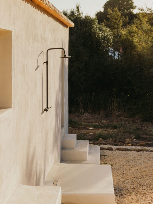 Pretty Hotels: Maybe October (Bild 3)