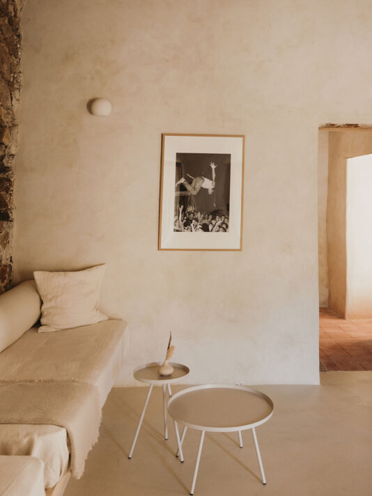 Pretty Hotels: Maybe October (Bild 13)